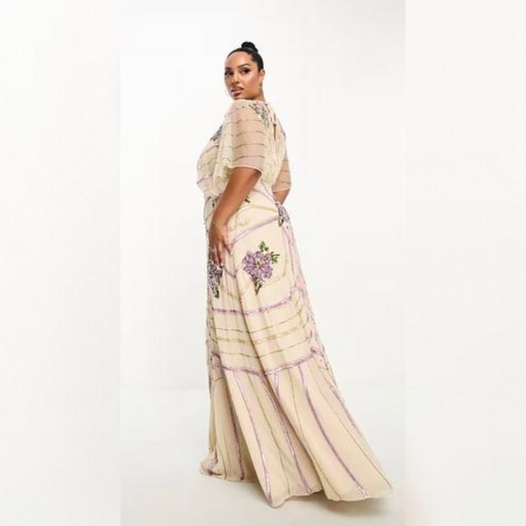 ASOS DESIGN Curve embellished batwing maxi dress with floral artwork in cream - Picture 2 of 6